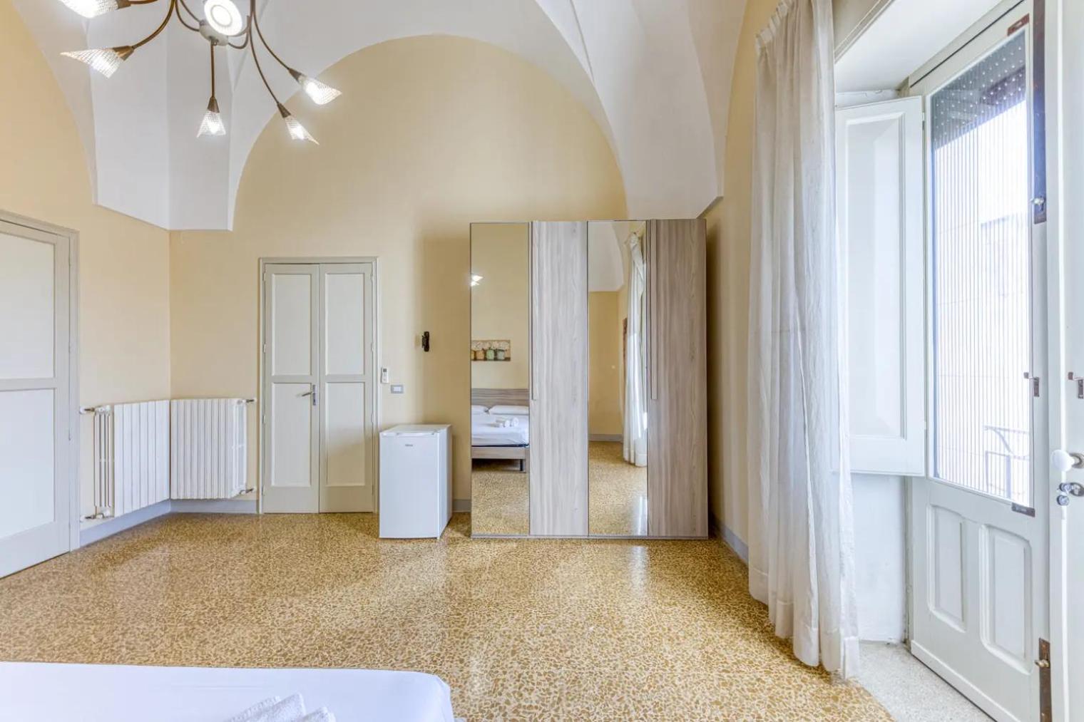 Palazzo Rondine - Affittacamere Con Cucina Презичче Экстерьер фото